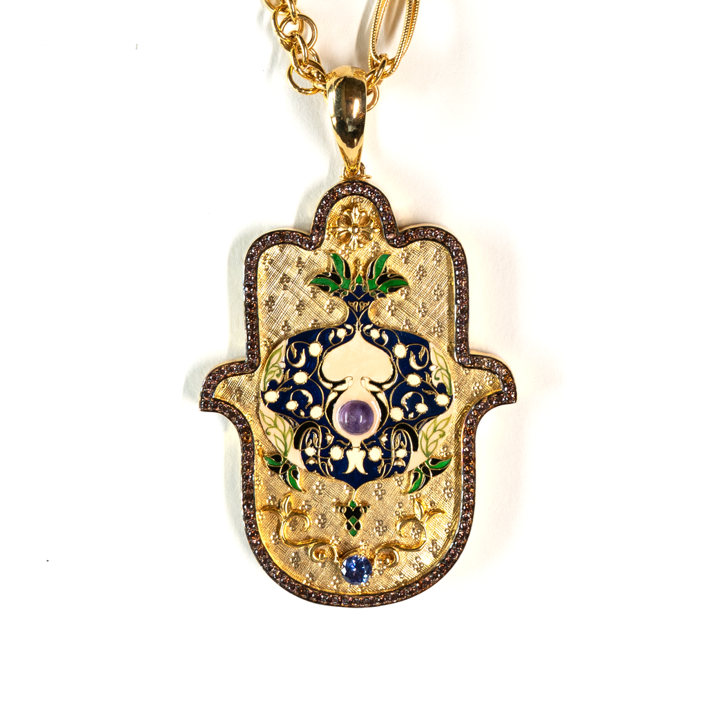 Anar Medium Hamsa Pendant